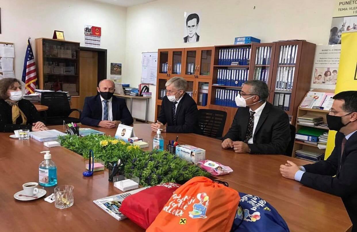 Raiffeisen Bank Supports Students in Prizren